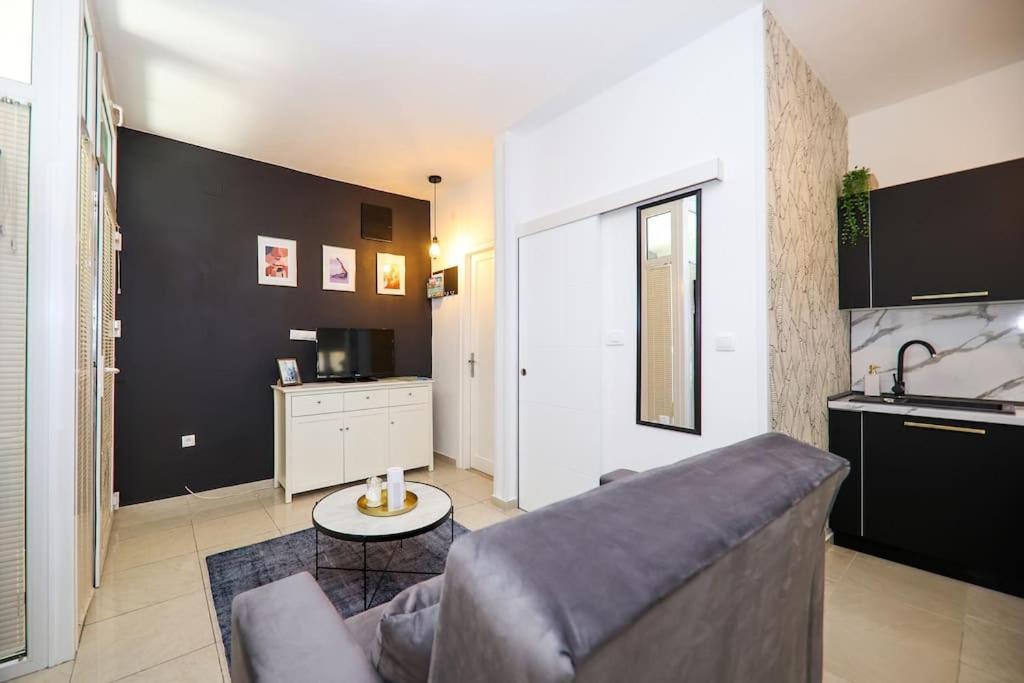 “Minipalais” Apartment In The Heart Of Zadar Bagian luar foto
